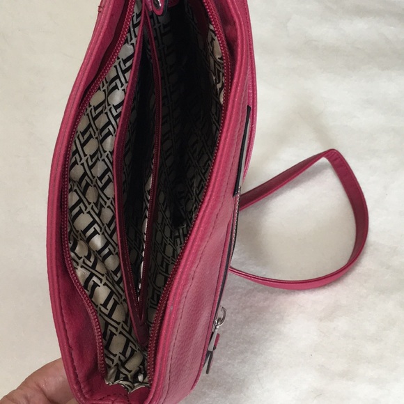 Pink leather Tignanello shoulder or crossbody EUC - Picture 6 of 7